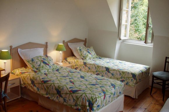 Réserver une chambre familiale pour 2 adultes et 2 enfants - Bagnères-de-Luchon - Le Castel de la Pique