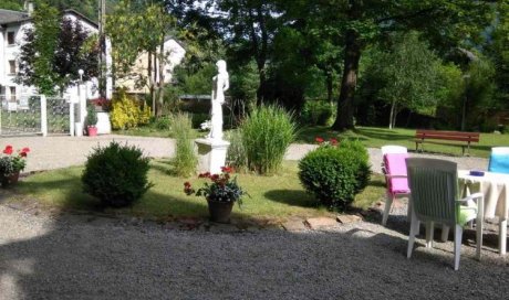 Réserver chambre familiale avec parc arboré à Bagnères-de-Luchon